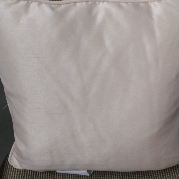 Waterford Pearl Belissa 16 in X 16 in Embroidered Square Pillow - Picture 3 of 5